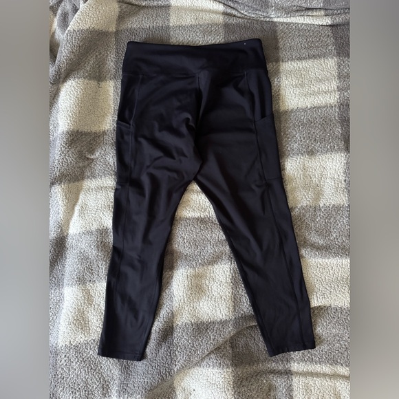 ‼️SOLD‼️
Banana Republic Women's Standard Hybrid Leg
Leggings - Picture 2 of 8